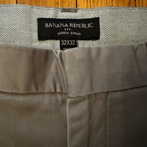 Banana Republic Aiden Slim Fit Chino Size 32x32 - Picture 4 of 4